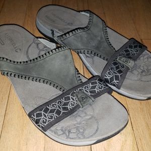 Merrel Qform Aircushion Sandals Sz. 9